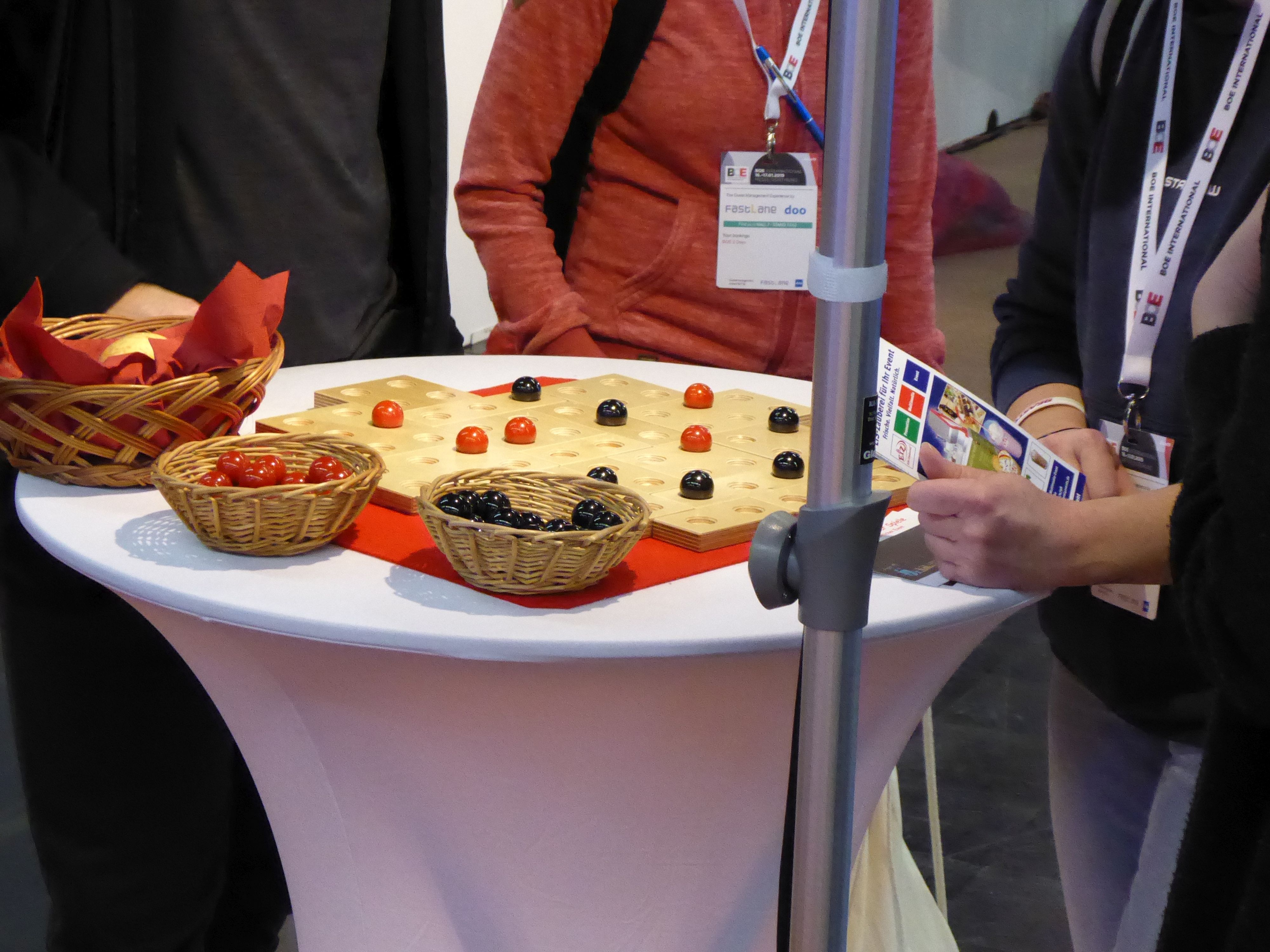 Strategiespiel Kulami auf Stehtisch